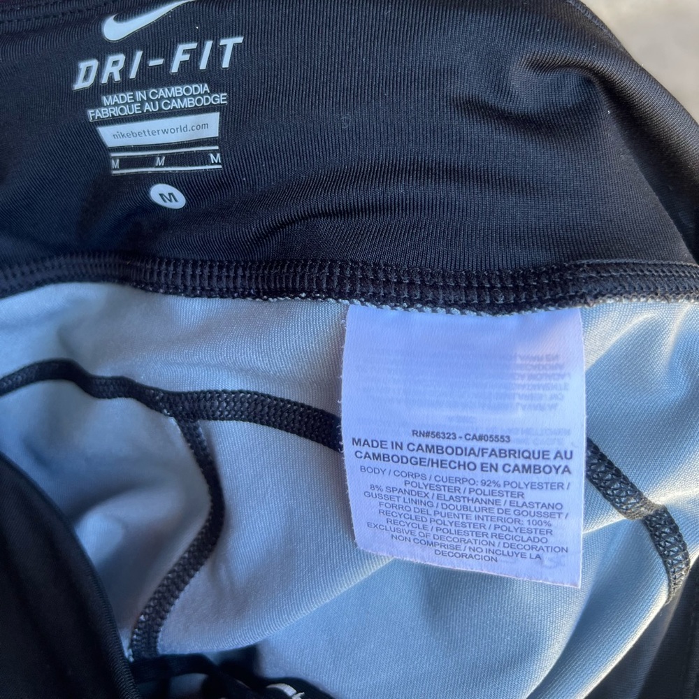 Nike cropped leggings - Picture 3 of 3